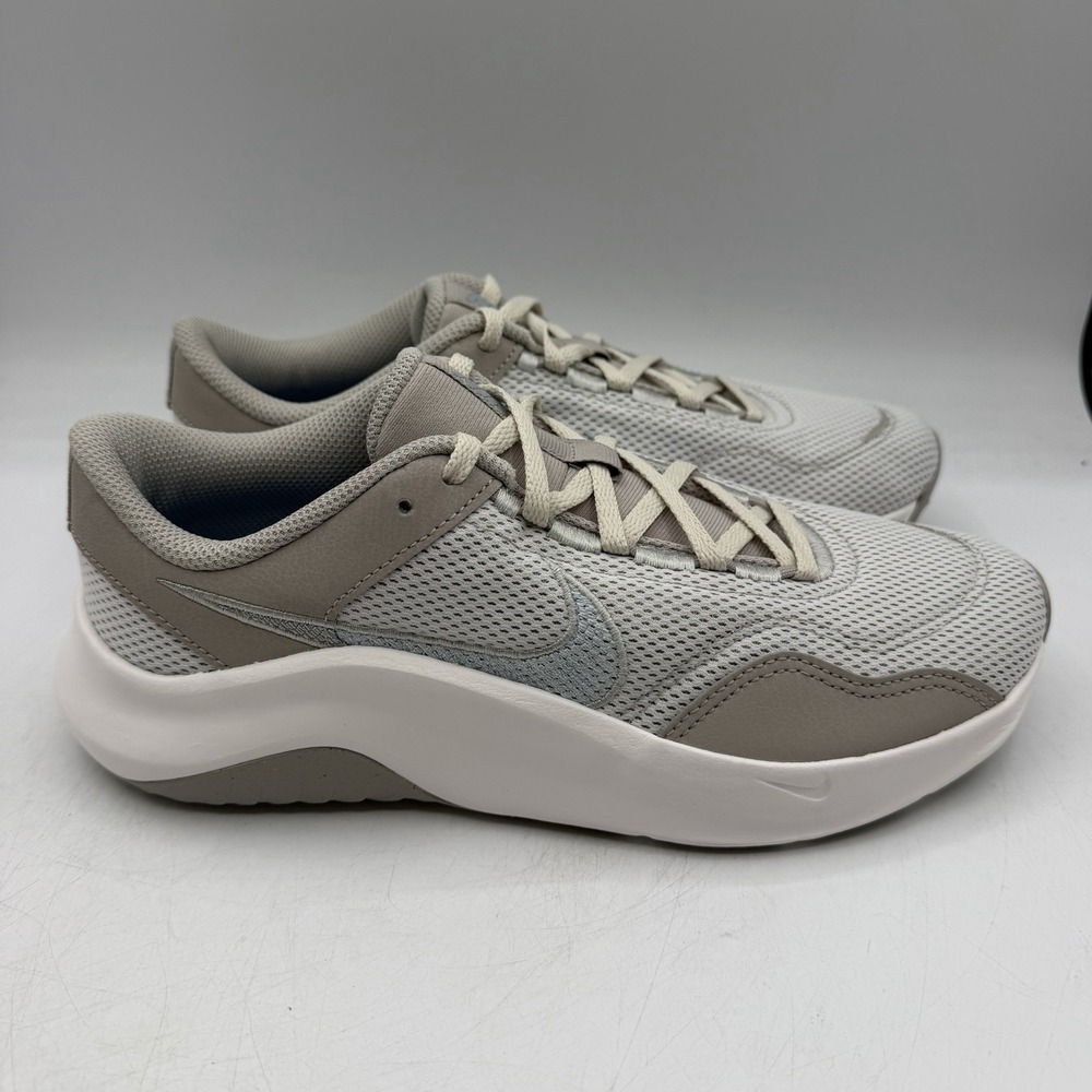 Nike Legend Essential 3 Next Nature Shoes Womens 9 Pure Platinum Silver Sneakers